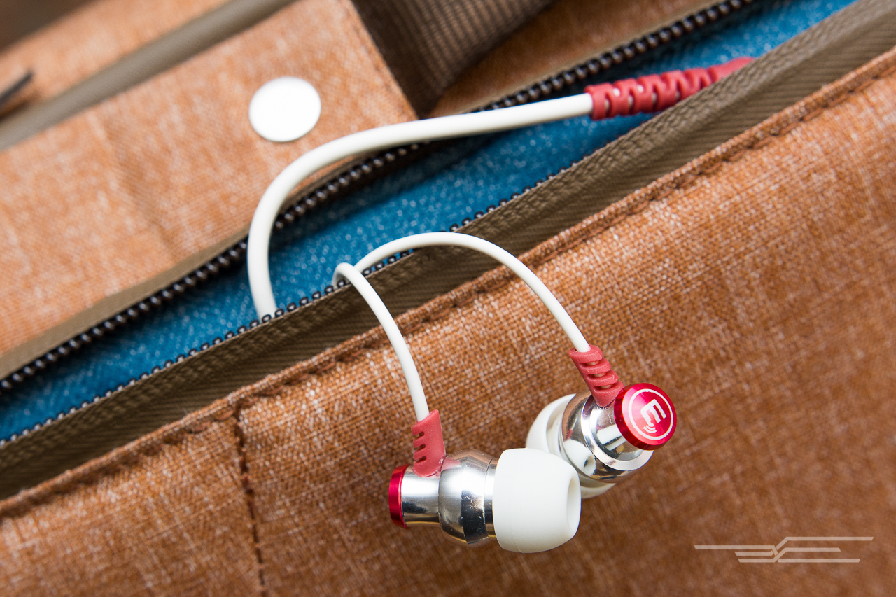 The Brainwavz Delta headphones provide a mic, volume control, and three-button remote for iOS or Android, and puts out pretty good music audio, too. Photo: Michael Hession