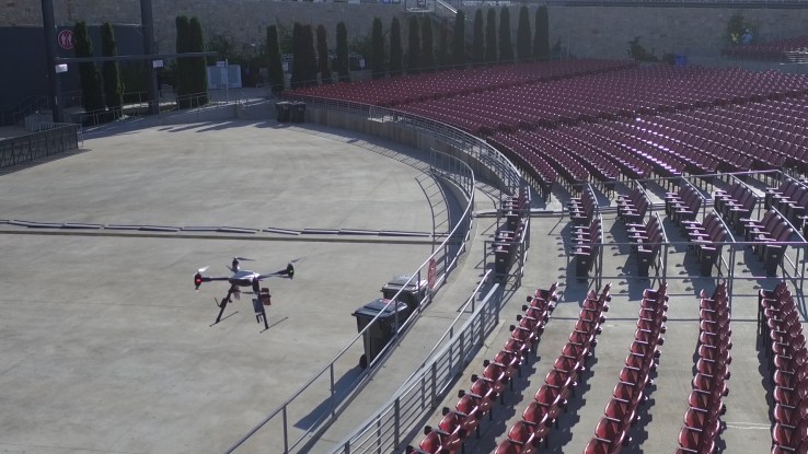 measure_flies_drones_at_outdoor_venue